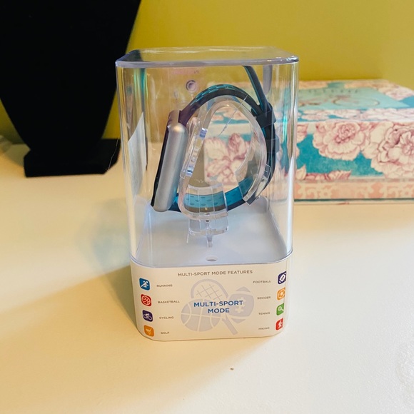 DONATED iTouch Air Smartwatch - Picture 3 of 5